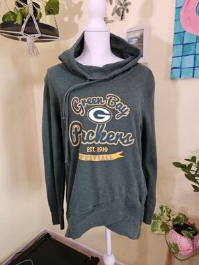 Green bay packers Green sweatshirt.